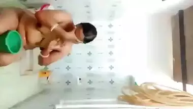 Bhabhi in bathroom