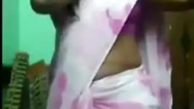 hot desi girls some hot bathing video