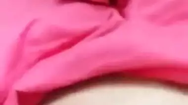 Quick sex video in which Indian teen flashes juicy XXX tits and pussy