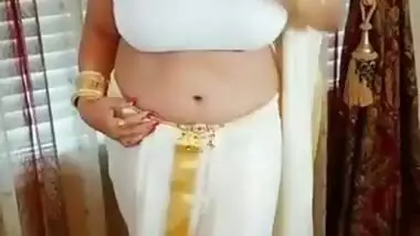 Waaah Desi Shooot nipples