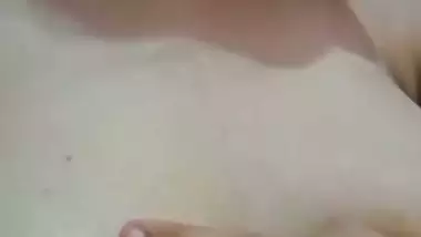 Desi girl nude hairy pussy rubbing viral show