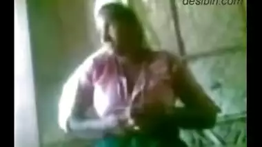 Malayali Umma Getting Her Boobs Exposed