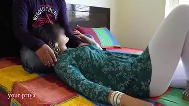 Indian Gf Bf Doggystyle Fucking After Seducing And Kissing Her. Hindi Sex Video By Your Priya