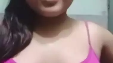 Cute Bangladeshi Girl Shows her Boobs