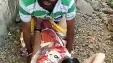 South Indian couple outdoor sex captured