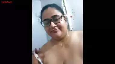 Beautiful bhabi selfie video making