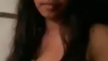 Desi Sexy Girl Showing Boobs And Pussy