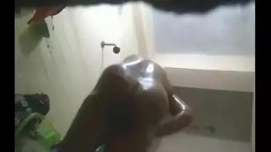 Desi College Girl Hot Bath MMS Video