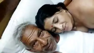 Desi Papa with homenurse blowjob XXX