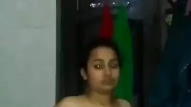 Sexy Desi Girl Showing Her Boobs And Fingering Pussy