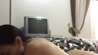 Very horny paki bhabhi humping pillow