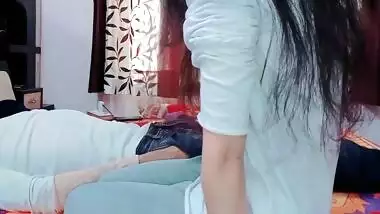 Step Sister Ne Kiya Chote Bhai Ko Sex Krne Ke Liye Tyar Full Hindi Sex Chudayi 4k Video With Dirty Audio In Hindi