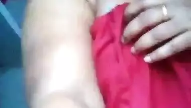 Malayali aunty mula thazhukal video