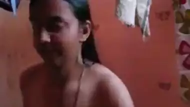 Lucknow College Babe Shower - Movies. video2porn2