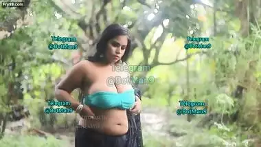 Sexy Girl Sreetama Seminude outdoor