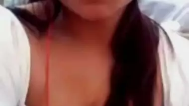 Hot Indian Girl Shows Her Boobs on vc part 1