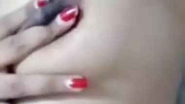 bhabhi masturbating her black pussy and cumming hard