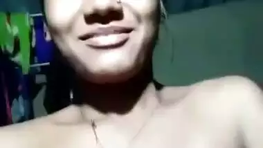 Desi Bhabhi Record Her Nude Selfie