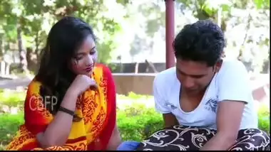 Desi masala outdoor smooch and sex scene