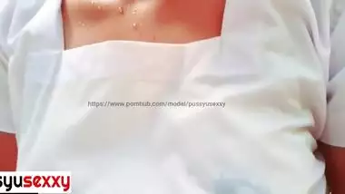 Busty Indian school girl स्कूल की लड़कीin rainy day sexy fun with sri lankan 女学生