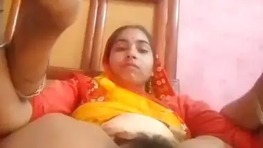 Marathi bhabhi pussy with dense hair like forest