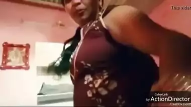 An erotic South Indian BBW blowjob video