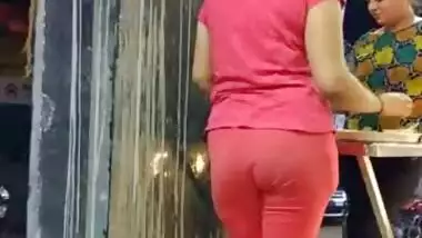 Delhi Girl Showing her hot Ass in Tight Pant Doggy Style