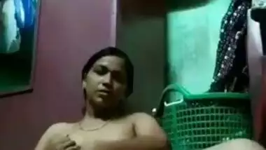 Tamil housewife fingering 