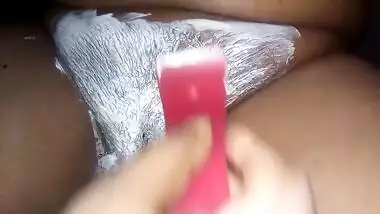 Sri Lankan - Pussy Waxing ශානි හුත්ත වටේ ශේව් කරගන්නවා