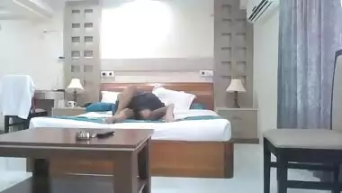 Desi Honeymoon sex video in hotel