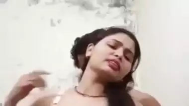 Beautiful Muslim Bhabi sex with her neighbor guy