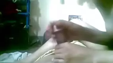 Punjabi girlfriend gives blowjob to her buddy and fucks him hard