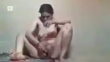 Pashto bhabhi masturbating horny pussy hole