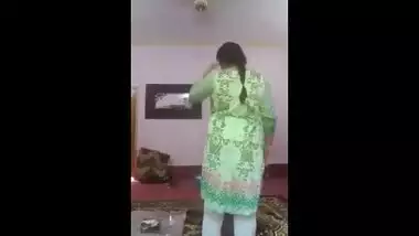 Punjabi house wife home sex with servant