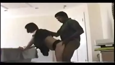 white mature fucked by her indian young chauffeur