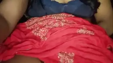 Modern Indian Bhabhi Showing Her Hot Pussy