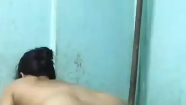 Desi sexy girl riding cock