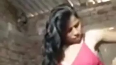 Desi village bhabi show her pussy