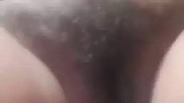 Mallu aunty showing hairy pussy to Facebook friend