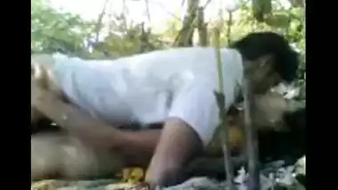 Village Lovers Enjoying Hardcore Fuck in Jungle Mms