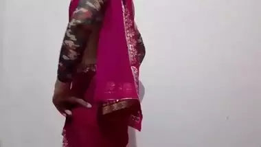 Indian desi horny MILF teacher in red sari nude XXX video leaked