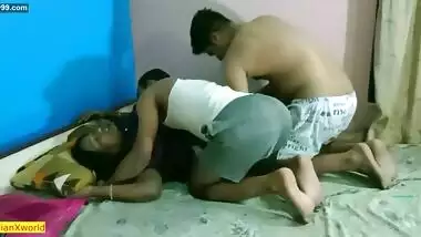 Indian hot boudi shared with friend but his penis going down