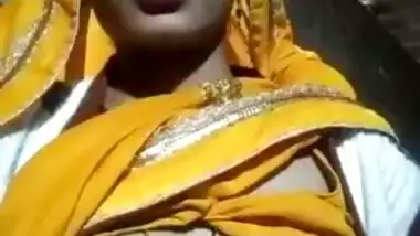 bihari hindu randi apna vidieo bnakar watsp ki