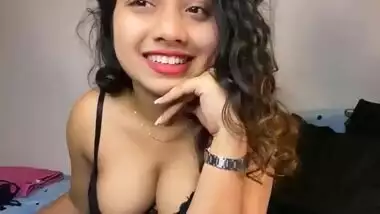 _neesha_414_ Fully Nude Showing Boobs, Pussy & Asshole and Masturbating on StripChat