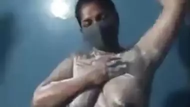 Today Exclusive- Mallu Bhabhi Bathing Private Show