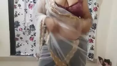 Hotty Naughty Indian Bhabhi Ready For A Party