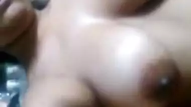 Sexy Indian Girl Showing Her Big Boobs