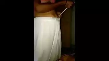 Desi xxx Tamil aunty hot blowjob mms