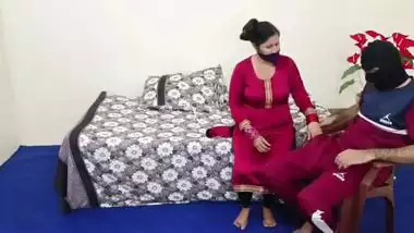 Sexy Indian Maid Blowjob Sucking Dick Of her Boss