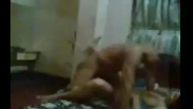 Indian Uncle Fucking a Nude Young Desi Girl in her Home Mms